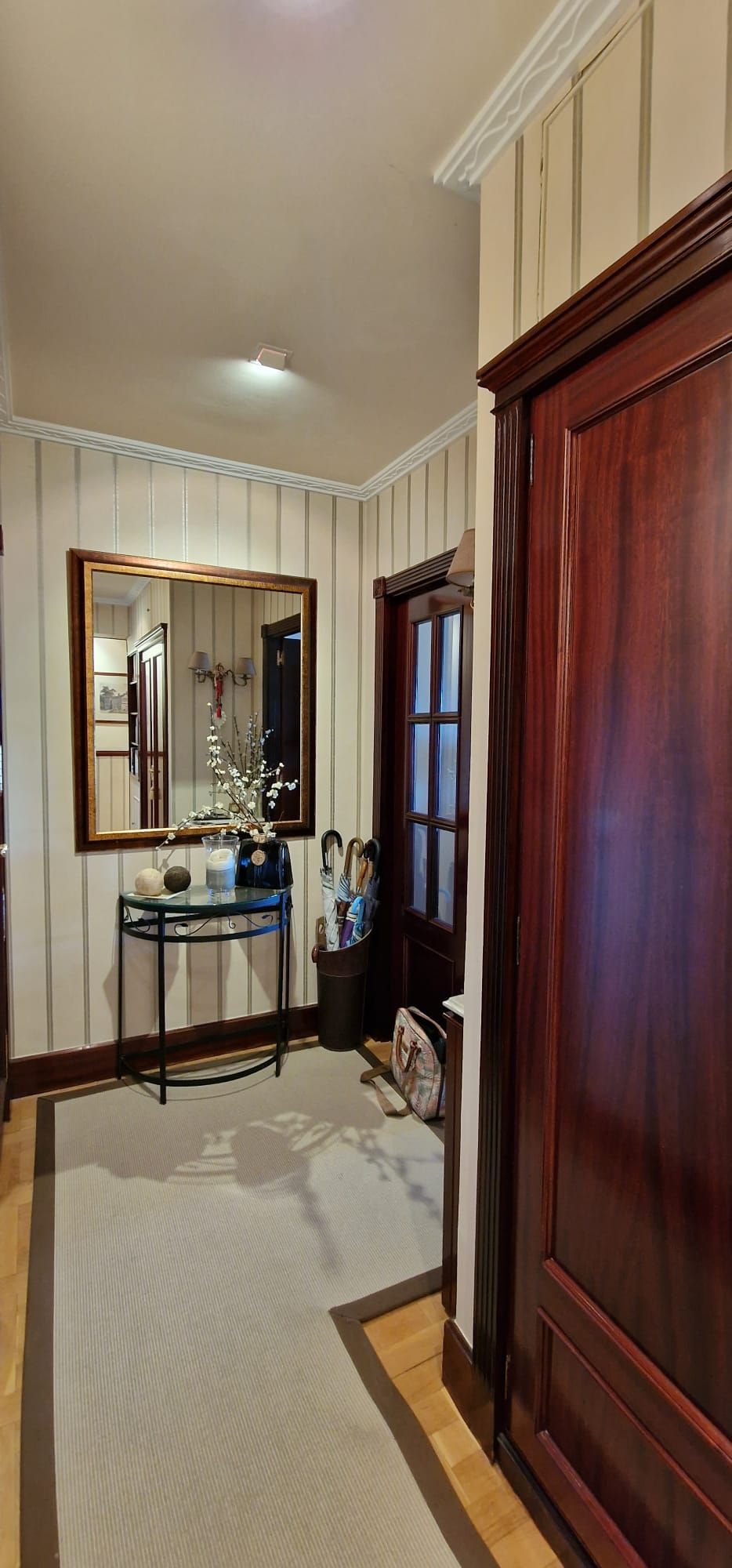 Clásico y moderno a la vez: la transformación de un piso de 110 metros en Getxo