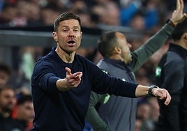 Xabi Alonso empieza a ser cuestionado.