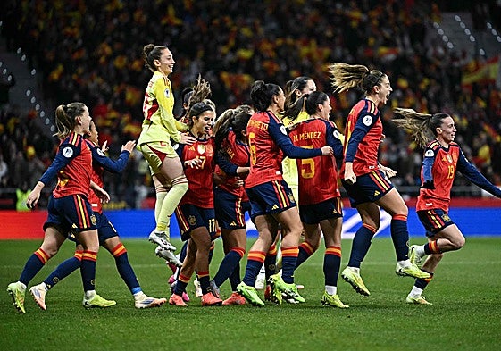 Las jugadoras celebran el triunfo.