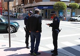 Los expedientes en materia de tráfico y los incumplimientos de la ordenanza de la zona azul se llevan la palma.