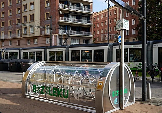 El módulo de Bizileku instalado en la calle Sancho el Sabio.