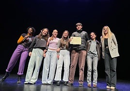 La juventud ermuarra disfrutó en el acto de entrega de premios.