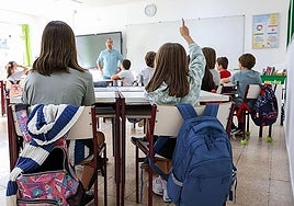 Diferencias de hasta 680 euros en los sueldos de los profesores en España