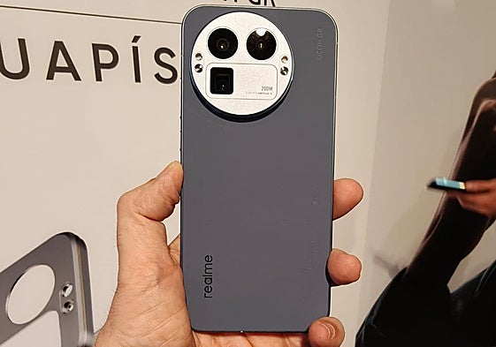 Primer contacto con el Realme GT 8 Pro: el primer móvil enfocado en la fotografía callejera