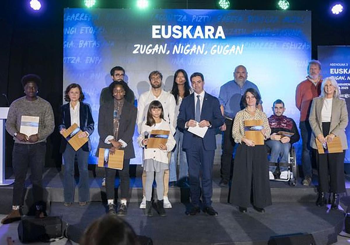 Imagen principal - Ekitaldiaren irudi batzuk.