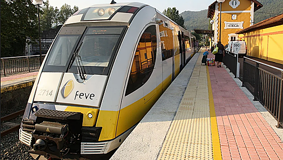Así afectaría el tren a Bilbao a diversos municipios cántabros como Laredo y Guriezo