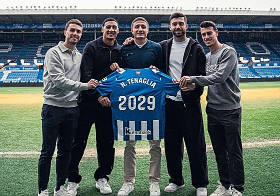 Tenaglia, en su renovación: «Ojalá pueda jugar con el Alavés en Europa»