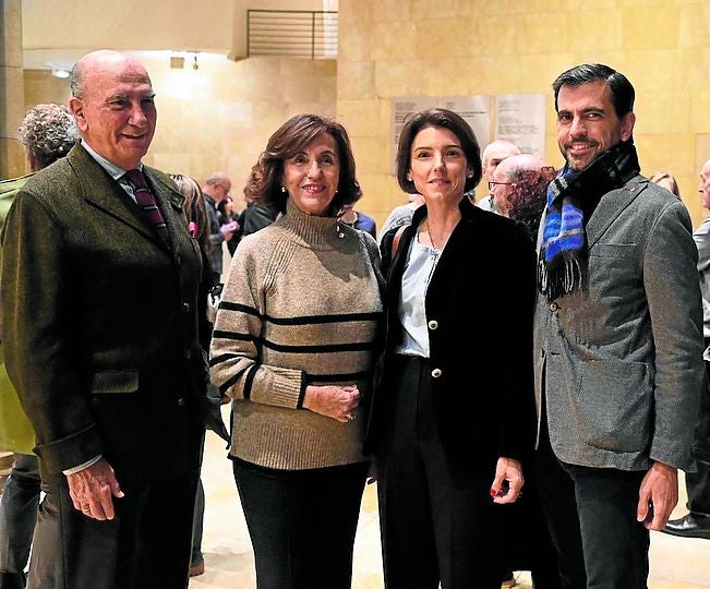 José Antonio Ruiz-Garma, Carmen Gorostiza, Ainhoa Urigüen e Iker Calvo.