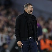 Coudet, durante el partido del Alavés en el Camp Nou.