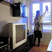 La mujer se dedicó al hogar al casarse.