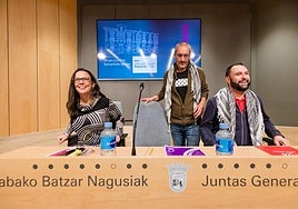 Los tres representantes de Elkarrekin Podemos en las Juntas Generales.
