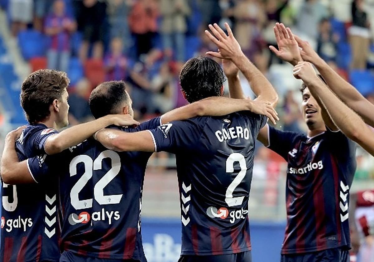 Los armeros quieren repetir la imagen de la alegría por un triunfo que se le resiste desde hace un mes.