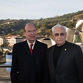 Areso y Gehry posan ante el Guggenheim en 2014.