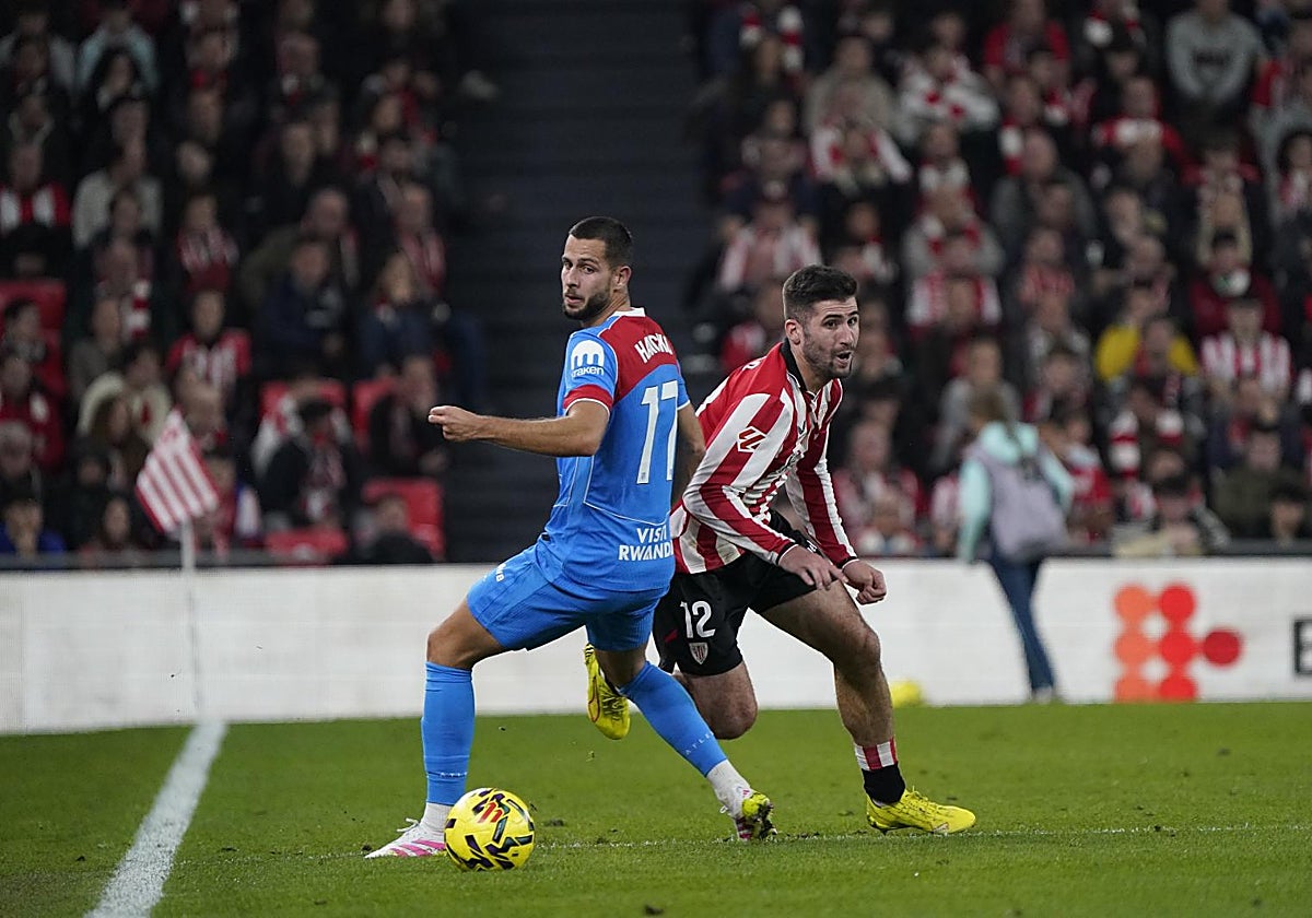 Areso intenta superar a Hancko el sábado en San Mamés.