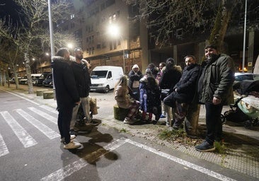 Vecinos de la calle Antonio Machado salieron al exterior por miedo a posibles réplicas.
