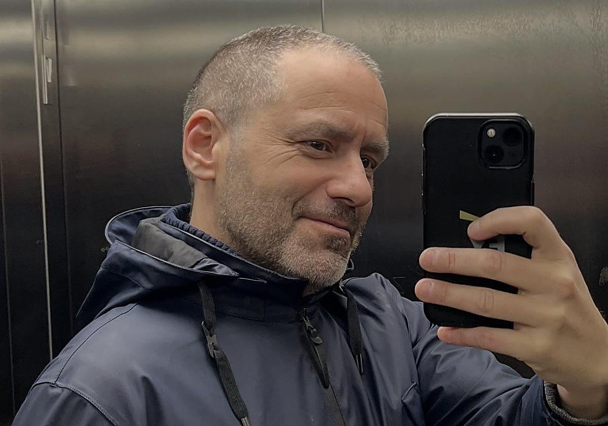 Borja Sémper reaparece en redes tras cuatro meses de tratamiento contra el cáncer: «Empieza a salir pelo»