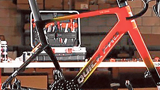 El Euskaltel-Euskadi correrá por primera vez con una bicicleta china