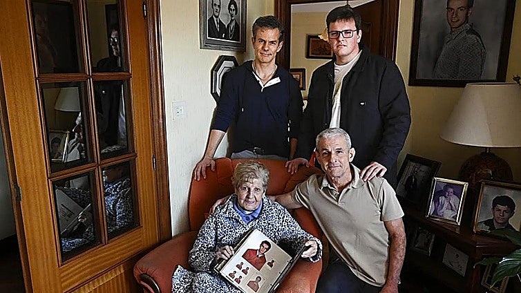 «Después de matar a Iñaki, nos amenazaban por teléfono en casa con trikitixas de fondo»