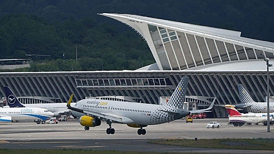 Vueling estrenará rutas a Croacia y Escocia el próximo verano desde el aeropuerto de Bilbao