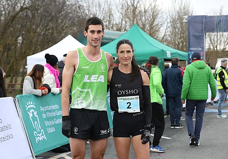 Urko Herrán y Elena Loyo despiden el año con buen pie en la San Silvestre de Vitoria