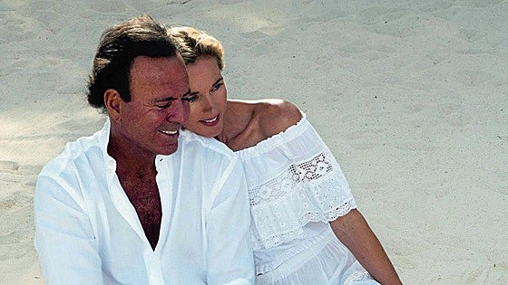 Miranda Rynsburger, mujer de Julio Iglesias, rompe su silencio tras las acusaciones de agresión sexual contra el cantante