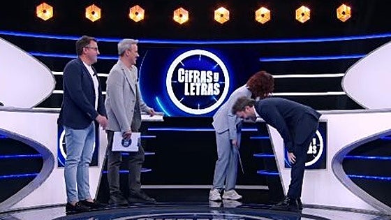 El ataque de risa de Aitor Albizua en 'Cifras y letras': «¿Cómo se me ha podido ir la olla?»