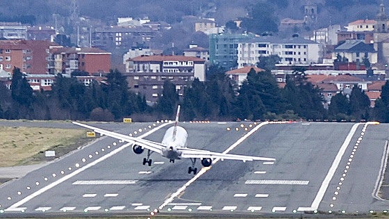 Los aviones desviados a Foronda se multiplican por tres en solo un año