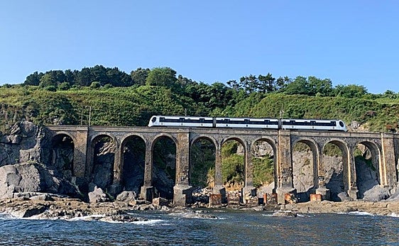 El Gobierno vasco invierte 8,6 millones de euros en la renovación de la vía del tren entre Bermeo y Sukarrieta