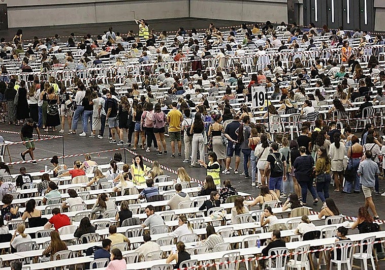 Piden cárcel e inhabilitación para un cirujano y una opositora por las presuntas filtraciones en la OPE de Osakidetza