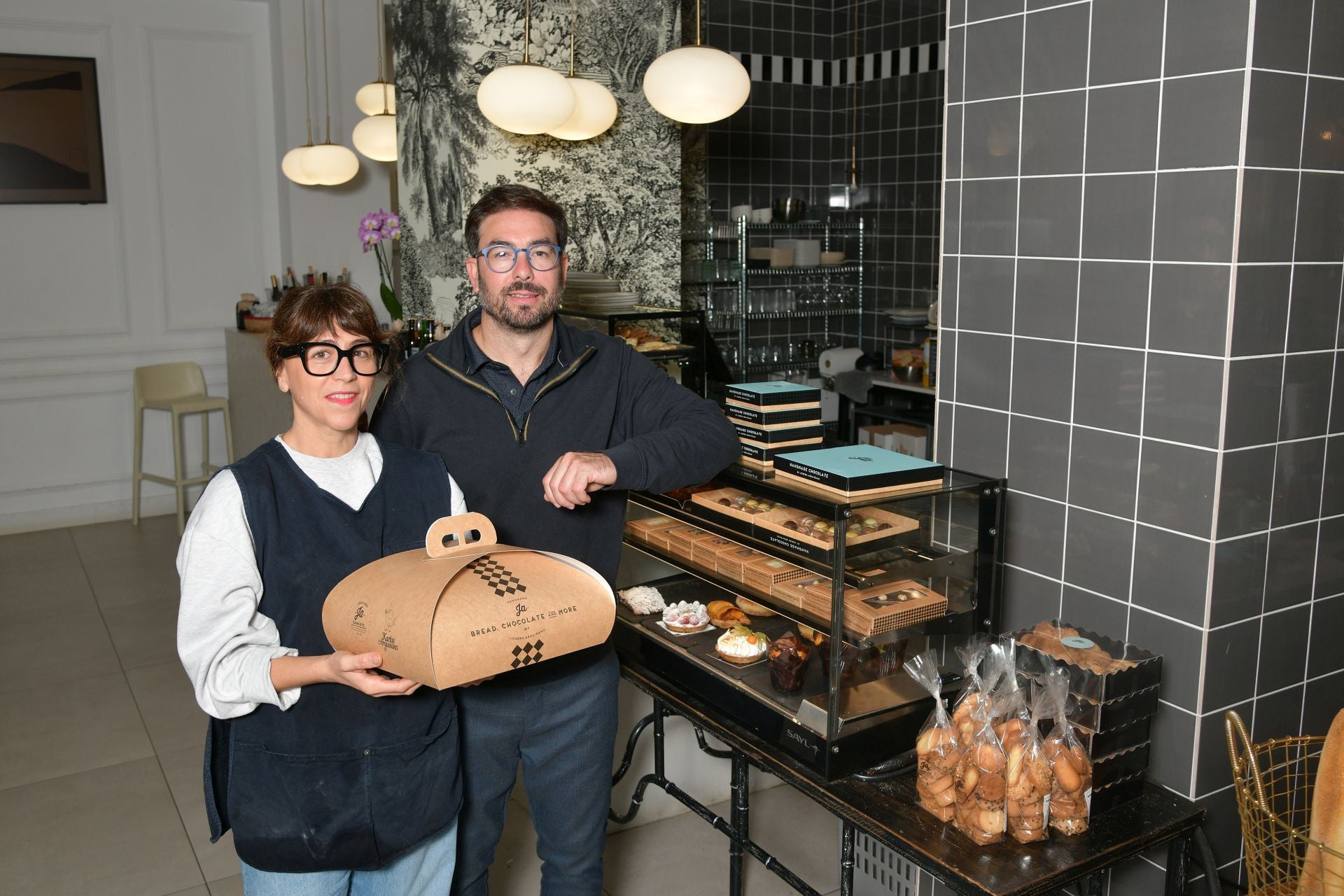 Una taberna moderna sin cocina para comer golosinas