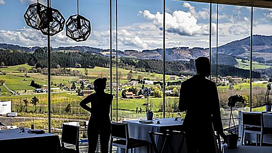 La Guía Macarfi corona a Azurmendi como mejor restaurante de Euskadi
