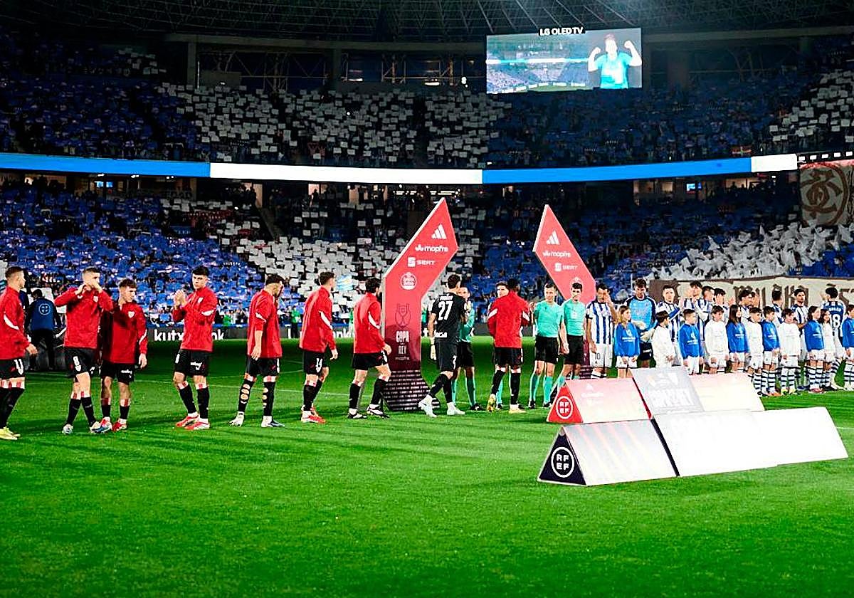 La felicitación del Athletic a la Real por su pase a la final de Copa y ...