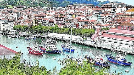 La costa de Bizkaia se blinda frente a la apertura de más pisos turísticos