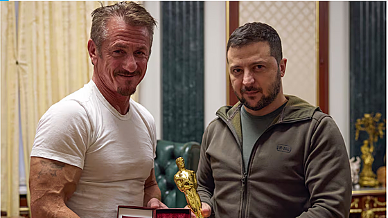 Sean Penn cambia el Oscar a mejor actor de reparto por Ucrania