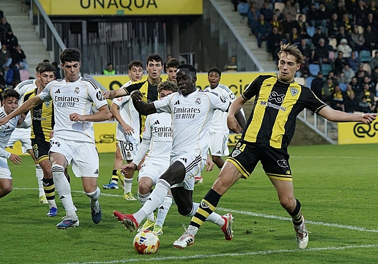 El Barakaldo remonta al Castilla y mete la directa al play-off