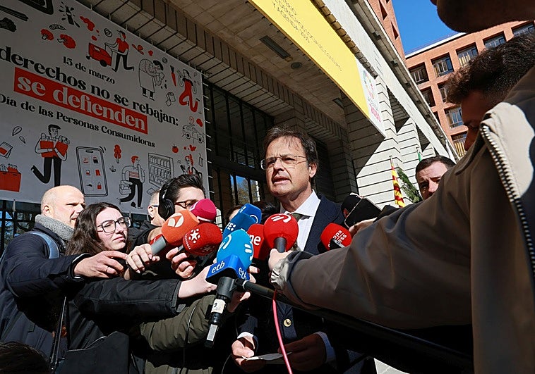 Salud cifra en 300.000 los pacientes afectados por la huelga de médicos y apremia a poner fin al conflicto