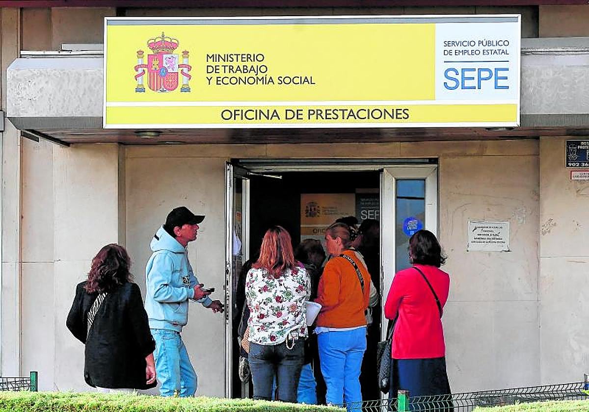 Los casos en los que el SEPE suspenderá el subsidio por tener una ...