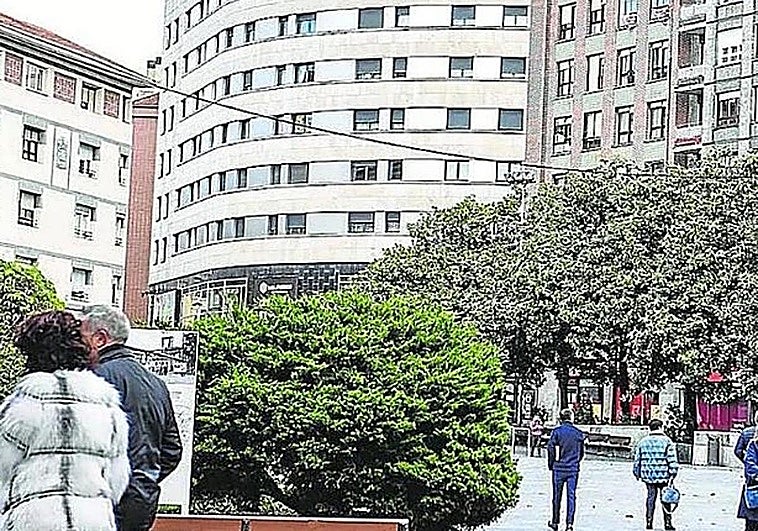 Multan a una inmobiliaria de Barakaldo por encubrir sobreprecios en la venta de VPO con la compra de muebles