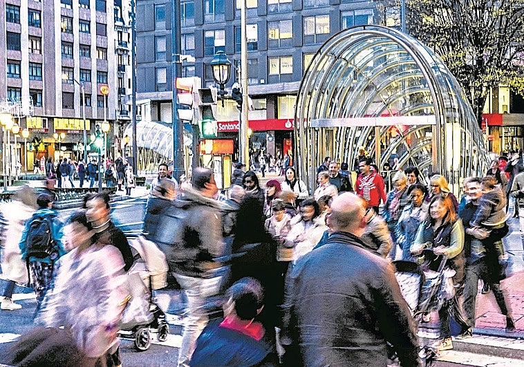 Euskadi duplicará su población extranjera en dos décadas y supondrá un 25% del total