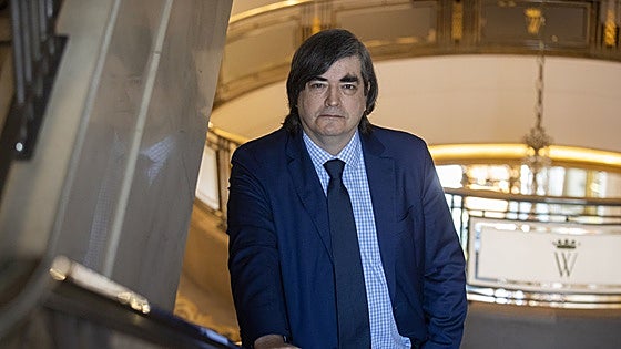 Jaime Bayly: «He intentado humanizar a Chávez, no quería una novela cargada de insultos y diatribas»