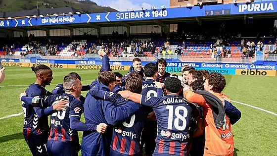 El camino hacia el playoff pasa por el derbi de Anoeta