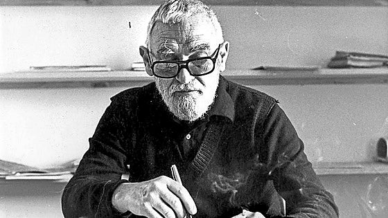 «Para algunos era un héroe, un padre maestro. Para otros, una figura incómoda»