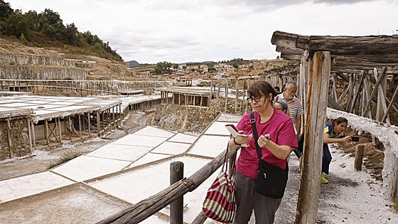 El Valle Salado de Añana supera las 4.000 visitas en Semana Santa