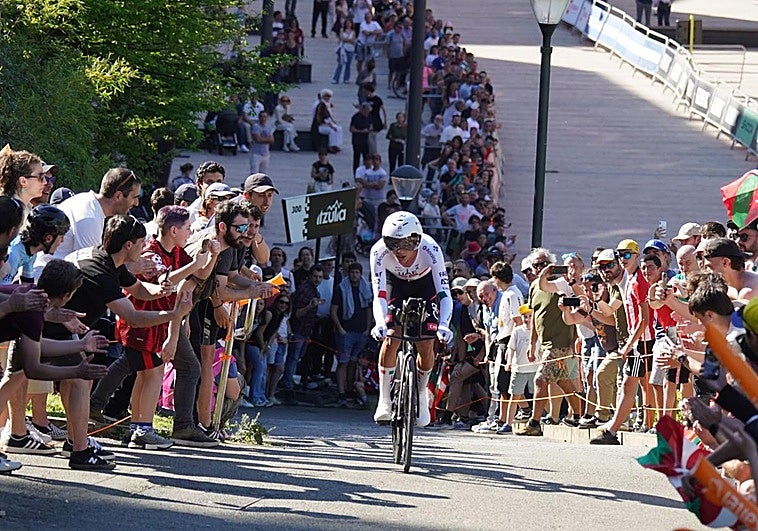 Basauri, Ugao, Balmaseda... estos son los cortes de tráfico previstos para hoy en Bizkaia por la Itzulia