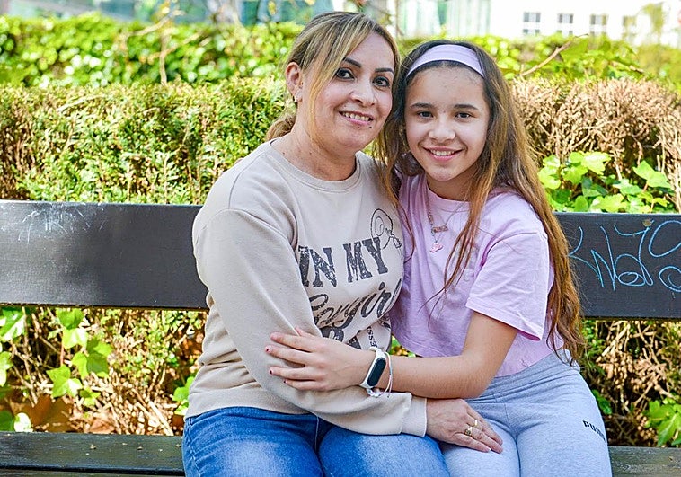 «Mami, quiero ser médico para curarte»: cómo contarle a una niña que su madre tiene párkinson con solo 41 años