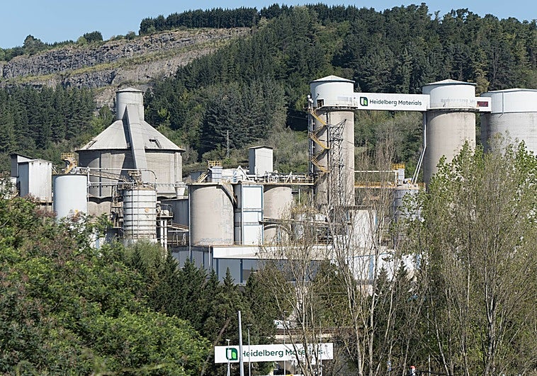 Euskadi aspira a construir una planta pionera de captura de CO2 para convertirlo en combustible