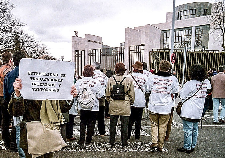 Más de 57.500 interinos del sector público vasco aguardan el fallo europeo para pasar a ser fijos