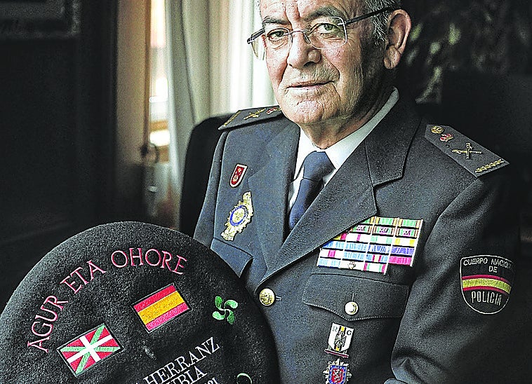 «Tengo esperanza en que la presencia de la Policía Nacional se normalizará en Euskadi»