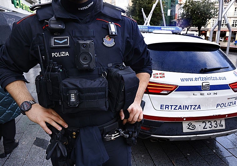 La Ertzaintza investiga a un veinteañero acusado de «violar» a una menor tutelada de 17 años