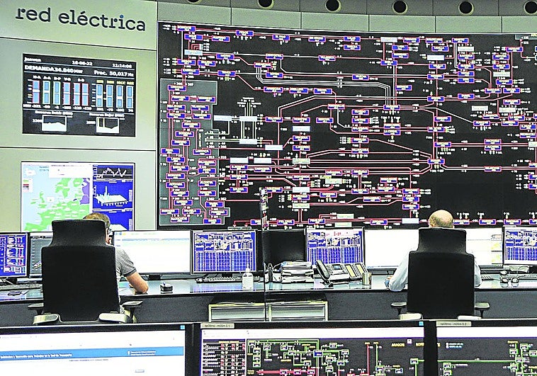 El reparto de culpas por el apagón complica el laberinto de la reclamación de daños